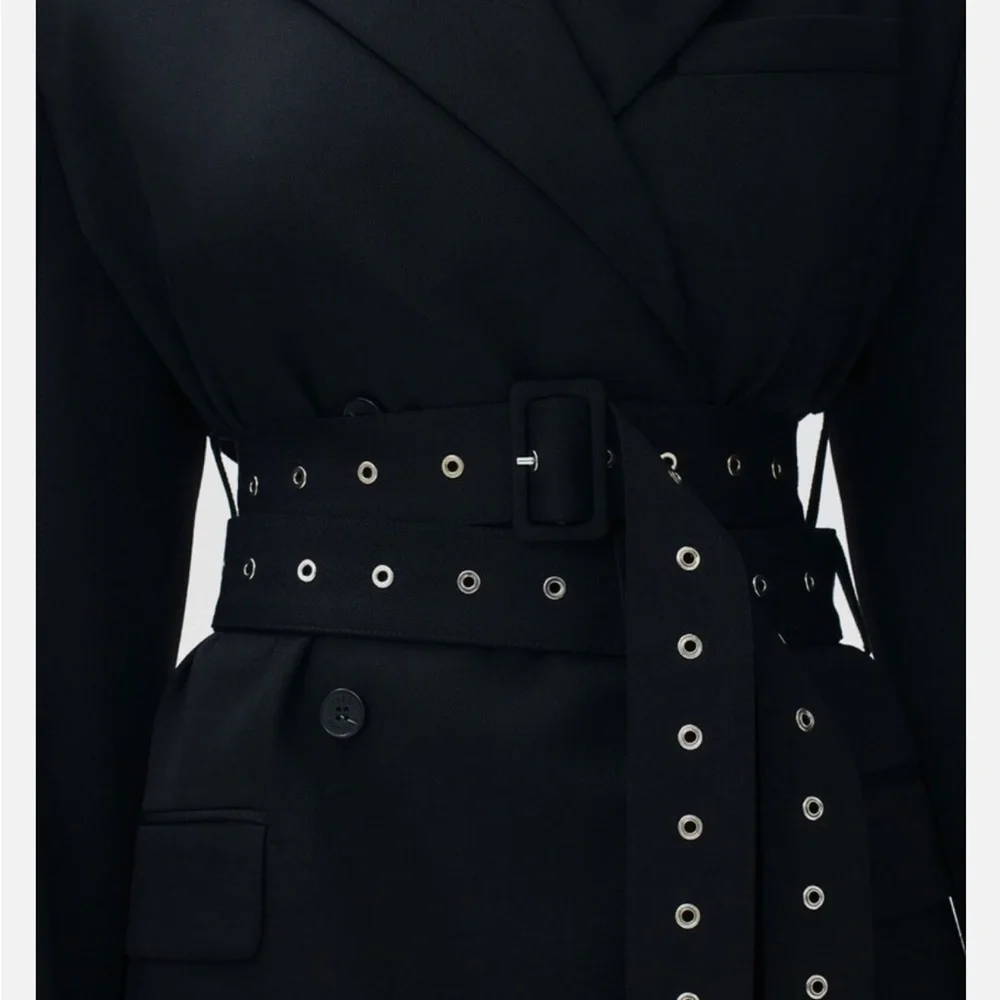 Industrial Chic Black Belted Blazer - Picture 3 of 9